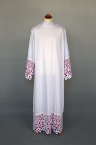 Alba kapłańska zdobiona bawełnianą gipiurą i podbitką kanonicką, krój prosty - ALBP 3-099-0 - Dewocjonalia P.H. Jakóbczak - Katolicki sklep liturgiczny i hurtownia
