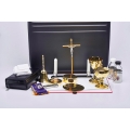 Walizka z wyposażeniem liturgicznym 