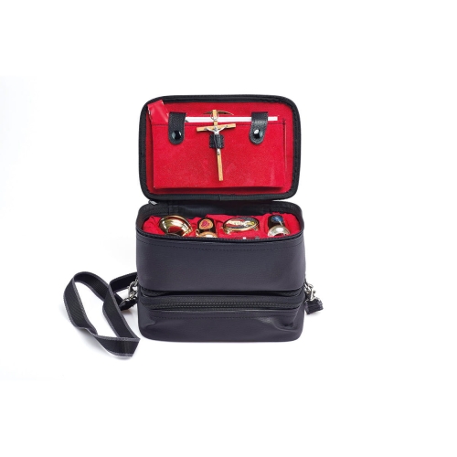 Walizka z pełnym wyposażeniem liturgicznym oraz miejscem na brewiarz - AMR 1904 - Dewocjonalia P.H. Jakóbczak - Katolicki sklep liturgiczny i hurtownia