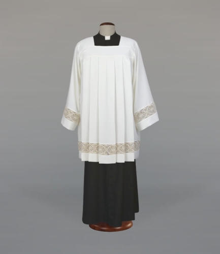 0fa3fea5c8be6374dc7ef1e99dccf8a3 Komża kapłańska zdobiona bawełnianą wstawką