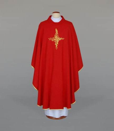 266afe532ceeae1d67ed7fc01b39e3e6 Ornat zdobiony nowoczesnym haftem