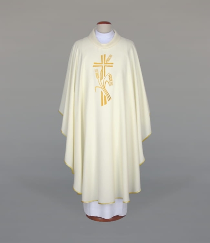 d02200d8573cd2eef3a63f19ab1fd105 Ornat zdobiony haftem