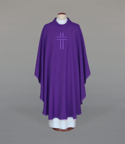 fda75dc7081a9d627feb5ef668c757ef Ornat zdobiony nowoczesnym haftem