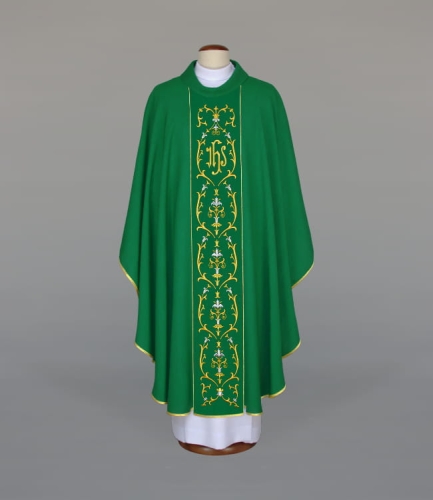 4ec2ef48b70f348a1890f2d5854abcb3 Ornat zdobiony bogatym haftem