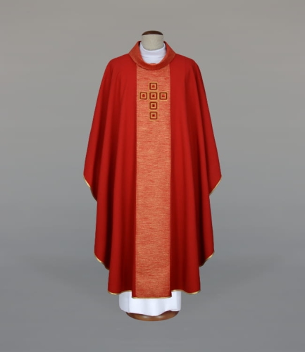 5125eb5c53efbcffe580b8b0c5cd3a9f Ornat zdobiony kombinacją nowoczesnego haftu i efektownych kamieni