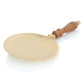 Patena - mosiądz - drewniana rączka - 17,5 cm - JS P-1010 - Dewocjonalia P.H. Jakóbczak - Katolicki sklep liturgiczny i hurtownia