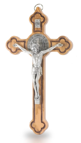 Krzyż Oliwny z Medalem Świętego Benedykta - 20 cm Krzyż Oliwny z Medalem Świętego Benedykta - 20 cm