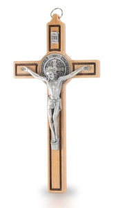 Krzyż Oliwny z Medalem Świętego Benedykta - 20 cm