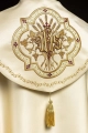 Kapa liturgiczna ecru z wypukłym haftem IHS - KKP/004/05 - HAF KKP/004/05/20 - Dewocjonalia P.H. Jakóbczak - Katolicki sklep liturgiczny i hurtownia