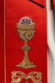 Kapa liturgiczna czerwona z haftem kielicha i IHS - KKP/006/02 - HAF KKP/006/02/20 - Dewocjonalia P.H. Jakóbczak - Katolicki sklep liturgiczny i hurtownia