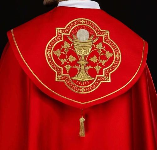 Kapa liturgiczna czerwona z haftem eucharystycznym - KKP/013/02 - HAF KKP/013/02/20 - Dewocjonalia P.H. Jakóbczak - Katolicki sklep liturgiczny i hurtownia