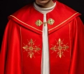 Kapa liturgiczna czerwona z haftem złotego krzyża - KKP/024/02 - HAF KKP/024/02/20 - Dewocjonalia P.H. Jakóbczak - Katolicki sklep liturgiczny i hurtownia
