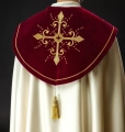 Kapa liturgiczna ecru z haftem krzyża i bordowym pasem - KKP/024/05 - HAF KKP/024/05/20/PA - Dewocjonalia P.H. Jakóbczak - Katolicki sklep liturgiczny i hurtownia