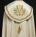 Kapa liturgiczna ecru z haftem maryjnym - KKP/158/05 - HAF KKP/158/05/86 - Dewocjonalia P.H. Jakóbczak - Katolicki sklep liturgiczny i hurtownia