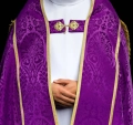 Kapa rzymska fioletowa z tłoczonego żakardu - KKP/159/03 - HAF KKP/159/03/83 - Dewocjonalia P.H. Jakóbczak - Katolicki sklep liturgiczny i hurtownia