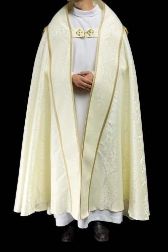 Kapa rzymska ecru z tłoczonego żakardu - KKP/159/05 - HAF KKP/159/05/83 - Dewocjonalia P.H. Jakóbczak - Katolicki sklep liturgiczny i hurtownia