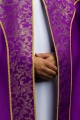 Kapa liturgiczna fioletowa ze złotym ornamentem żakardowym - KKP/162/03 - HAF KKP/162/03/20 - Dewocjonalia P.H. Jakóbczak - Katolicki sklep liturgiczny i hurtownia