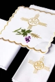 Komplet kielichowy bawełniany z haftowanym motywem IHS w kolorze czerwonym - KK/012 - HAF KK/012 - Dewocjonalia P.H. Jakóbczak - Katolicki sklep liturgiczny i hurtownia