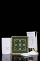 Komplet kielichowy aksamitny z haftowanym motywem liturgicznym w kolorze czerwonym - KK/5001/C3 - HAF KK/5001/C3 - Dewocjonalia P.H. Jakóbczak - Katolicki sklep liturgiczny i hurtownia