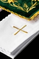 Komplet kielichowy aksamitny z haftowanym motywem liturgicznym w kolorze czerwonym - KK/5001/C3 - HAF KK/5001/C3 - Dewocjonalia P.H. Jakóbczak - Katolicki sklep liturgiczny i hurtownia