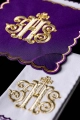 Komplet kielichowy bawełniany z haftowanym motywem IHS w kolorze czerwonym - KK/072/03 - HAF KK/072/03 - Dewocjonalia P.H. Jakóbczak - Katolicki sklep liturgiczny i hurtownia