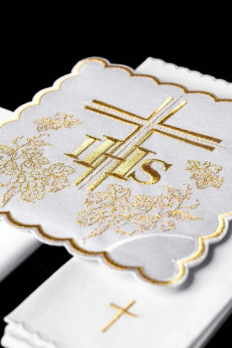 Komplet bielizny kielichowej biały ze złotym haftem IHS - HAF KK/156/04 - Dewocjonalia P.H. Jakóbczak - Katolicki sklep liturgiczny i hurtownia