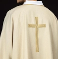 Dalmatyka liturgiczna ecru z haftem złotego krzyża - KDL/393/05/70/D - HAF KDL/393/05/70/D - Dewocjonalia P.H. Jakóbczak - Katolicki sklep liturgiczny i hurtownia