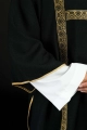 Dalmatyka liturgiczna czarna ze złotymi pasami żakardowymi - KDL/395/07/70/B - HAF KDL/395/07/70/B - Dewocjonalia P.H. Jakóbczak - Katolicki sklep liturgiczny i hurtownia