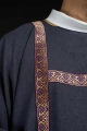 Dalmatyka liturgiczna fioletowa ze złotymi pasami żakardowymi - KDL/395/03/70/B - HAF KDL/395/03/70/B - Dewocjonalia P.H. Jakóbczak - Katolicki sklep liturgiczny i hurtownia