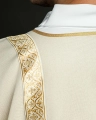 Dalmatyka liturgiczna ecru ze złotymi pasami żakardowymi - KDL/395/05/70/B - HAF KDL/395/05/70/B - Dewocjonalia P.H. Jakóbczak - Katolicki sklep liturgiczny i hurtownia