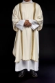 Dalmatyka liturgiczna ecru z dekoracyjnym haftem - KDL/394/05/53/B - HAF KDL/394/05/53/B - Dewocjonalia P.H. Jakóbczak - Katolicki sklep liturgiczny i hurtownia