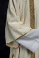 Dalmatyka liturgiczna ecru z dekoracyjnym haftem - KDL/394/05/53/B - HAF KDL/394/05/53/B - Dewocjonalia P.H. Jakóbczak - Katolicki sklep liturgiczny i hurtownia
