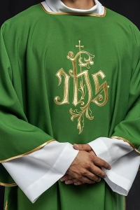 Dalmatyka liturgiczna zielona z haftem IHS - KDL/032/01/12/D