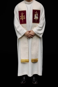 Stuła liturgiczna ecru z haftem Baranka Paschalnego - KST/089/05/42