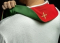 Stuła kapłańska dwustronna zielono-czerwona z haftem Krzyża Jerozolimskiego - KST/046/01-02/01 - HAF KST/046/01-02/01 - Dewocjonalia P.H. Jakóbczak - Katolicki sklep liturgiczny i hurtownia