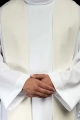 Stuła liturgiczna ecru z haftem Baranka Paschalnego - KST/017/05/01 - HAF KST/017/05/01 - Dewocjonalia P.H. Jakóbczak - Katolicki sklep liturgiczny i hurtownia