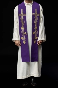 Stuła liturgiczna fioletowa z haftem krzyża - KST/072/03/01