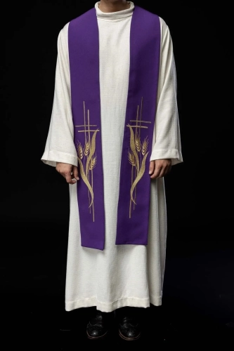 Stuła kapłańska fioletowa z dekoracyjnym haftem - KST/083/03/01 - HAF KST/083/03/01 - Dewocjonalia P.H. Jakóbczak - Katolicki sklep liturgiczny i hurtownia