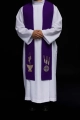 Stuła kapłańska fioletowa z haftem eucharystycznym - KST/009/03/01 - HAF KST/009/03/01 - Dewocjonalia P.H. Jakóbczak - Katolicki sklep liturgiczny i hurtownia