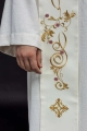 Stuła liturgiczna ecru z haftem IHS - KST/411/05/01 - HAF KST/411/05/01 - Dewocjonalia P.H. Jakóbczak - Katolicki sklep liturgiczny i hurtownia