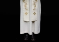 Stuła liturgiczna ecru z haftem IHS - KST/411/05/01 - HAF KST/411/05/01 - Dewocjonalia P.H. Jakóbczak - Katolicki sklep liturgiczny i hurtownia