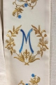 Stuła liturgiczna ecru z haftem maryjnym - KST/032/05/01 - HAF KST/032/05/01 - Dewocjonalia P.H. Jakóbczak - Katolicki sklep liturgiczny i hurtownia