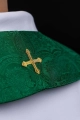 Stuła kapłańska zielona z haftem krzyża - KST/638/01/11 - HAF KST/638/01/11 - Dewocjonalia P.H. Jakóbczak - Katolicki sklep liturgiczny i hurtownia