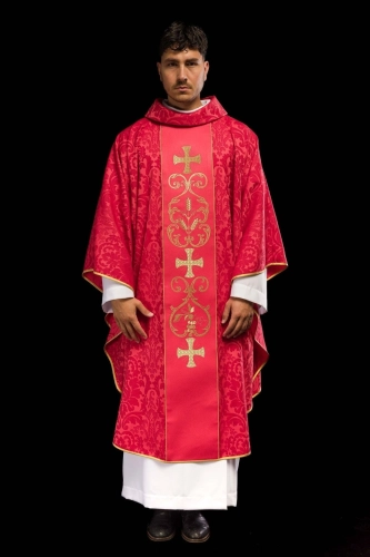 Czerwony ornat liturgiczny z haftowanym pasem - KOR/148/02/01 - HAF KOR/148/02/01 - Dewocjonalia P.H. Jakóbczak - Katolicki sklep liturgiczny i hurtownia
