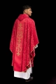 Czerwony ornat liturgiczny z haftowanym pasem - KOR/148/02/01 - HAF KOR/148/02/01 - Dewocjonalia P.H. Jakóbczak - Katolicki sklep liturgiczny i hurtownia