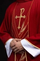 Czerwony ornat z haftowaną taśmą PAX - LE/7050/02 - HAF LE/7050/02 - Dewocjonalia P.H. Jakóbczak - Katolicki sklep liturgiczny i hurtownia
