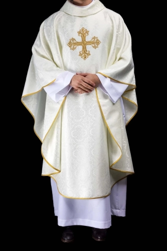 Ornat ecru z haftowanym krzyżem na tkaninie żakardowej - KOR/403/05/11 - HAF KOR/403/05/11 - Dewocjonalia P.H. Jakóbczak - Katolicki sklep liturgiczny i hurtownia