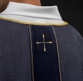 Fioletowy ornat z haftowanym pasem i motywem krzyża - LE/7074/03 - HAF LE/7074/03 - Dewocjonalia P.H. Jakóbczak - Katolicki sklep liturgiczny i hurtownia