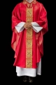 Czerwony ornat z bogatym haftem i ozdobnymi kamieniami - LE/7012/02 - HAF LE/7012/02 - Dewocjonalia P.H. Jakóbczak - Katolicki sklep liturgiczny i hurtownia
