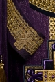 Ręcznie zdobiony ornat fioletowy z kamieniami naturalnymi - HM/7015/03/99 - HAF HM/7015/03/99 - Dewocjonalia P.H. Jakóbczak - Katolicki sklep liturgiczny i hurtownia